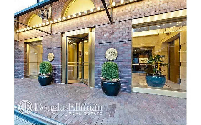 Sold by Douglas Elliman | media 27
