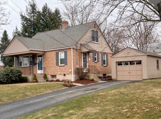 9 Assabet Ln, Worcester, MA 01602