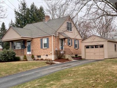 9 Assabet Ln, Worcester, MA, 01602