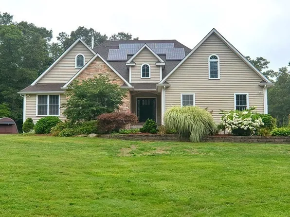 9 Mackady Ct, Westport, MA 02790