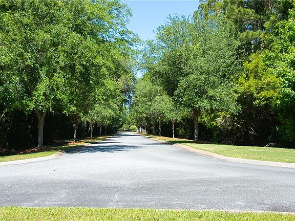 3rd image of 47 Magnolia Bluff Dr