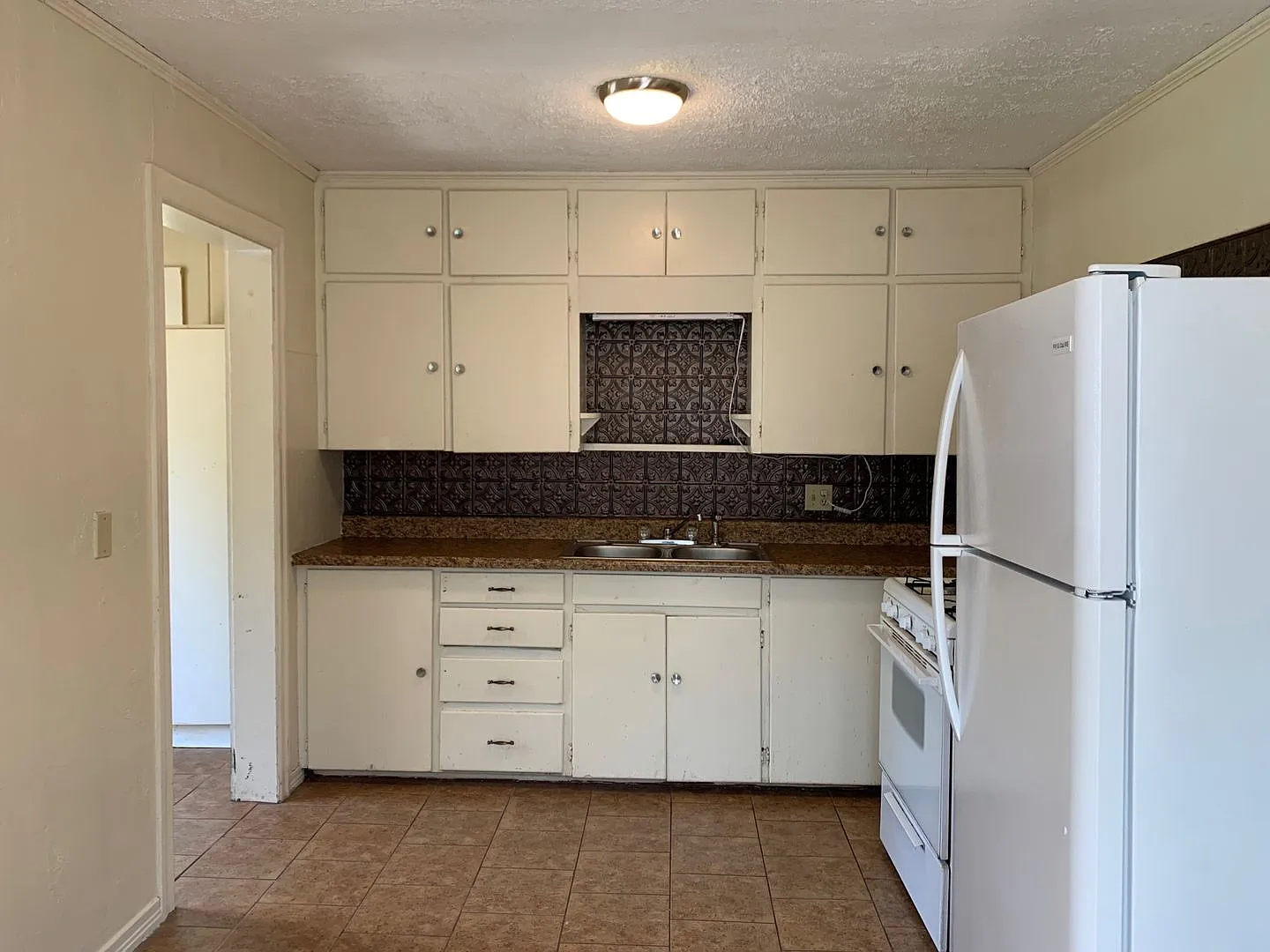 424 W. Franklin St. — Photo 3