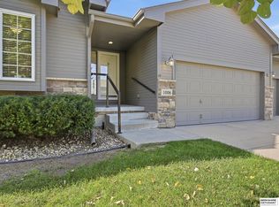 1006 N 185th St, Elkhorn, NE 68022