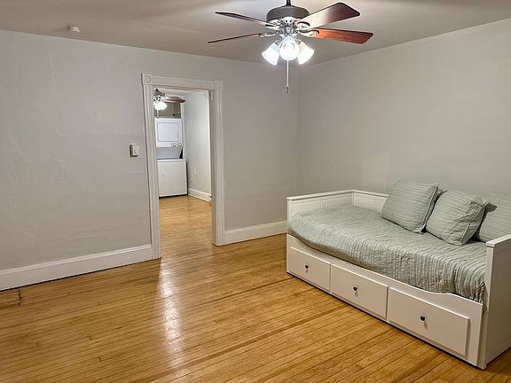 3rd image of 931 Wood Ave