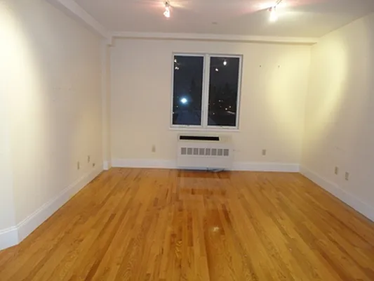 Rented by Urban Realty NYC | media 23
