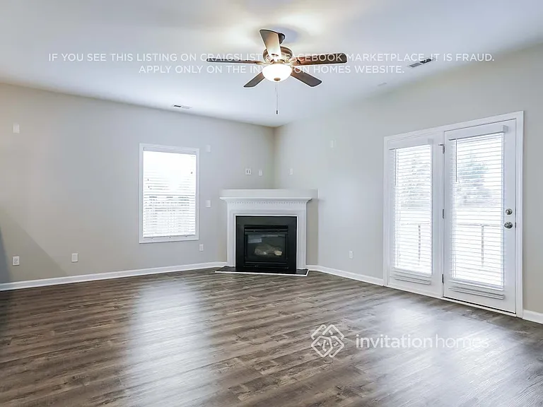 1309 Hosmer Ct — Photo 2