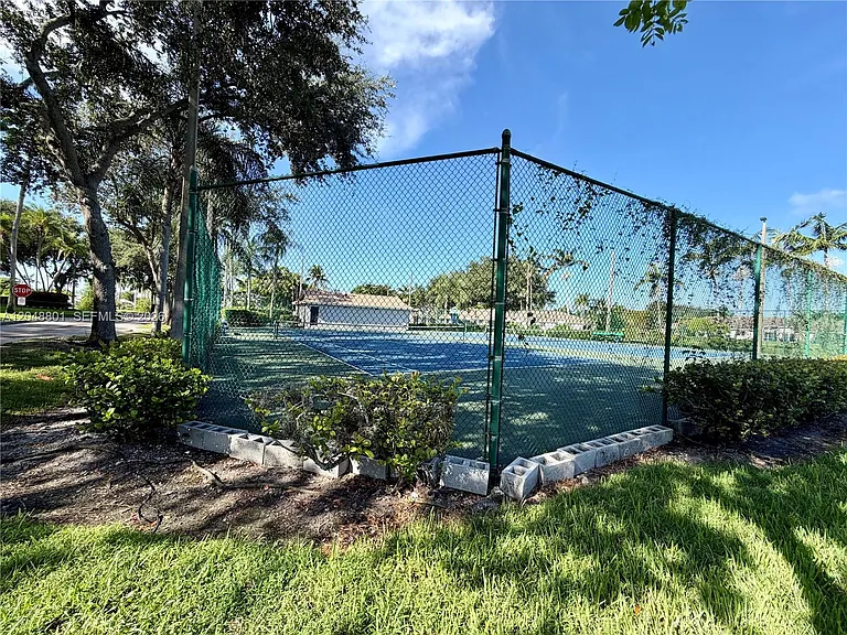 11301 SW 17th Ct — Photo 20