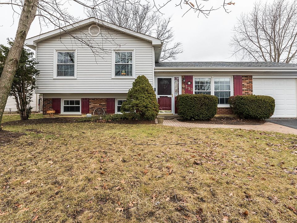 1st image of 590 Burr Oak Dr