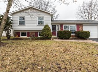 590 Burr Oak Dr, Lake Zurich, IL