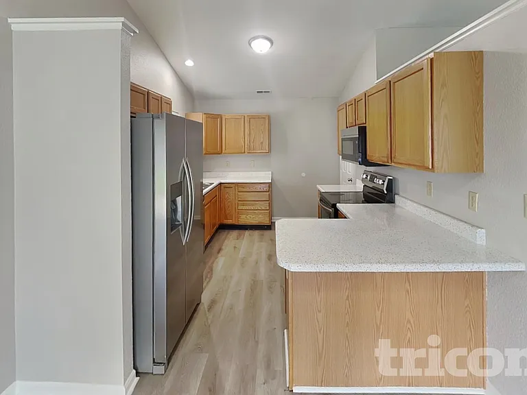 7260 Kidwell Dr — Photo 6