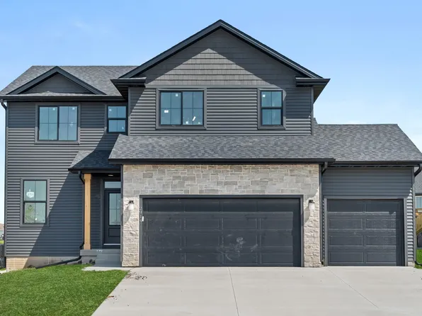 2914 NW Reinhart Dr, Ankeny, IA 50023