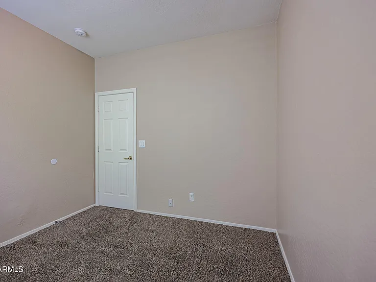 2470 W Warren Dr — Photo 25