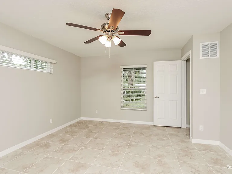 542 Sea Crest Ave SW — Photo 13