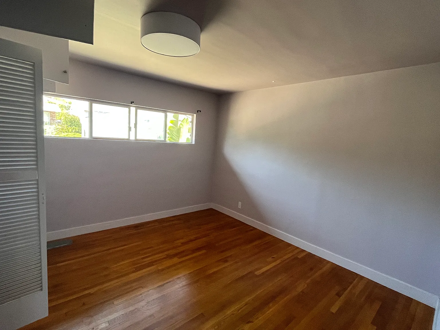9 bed, 346 sqft, $1,350 — Photo 2