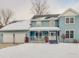 155 Parker Dr, Grayslake, IL 60030