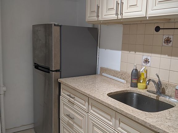 2nd image of 619 46th St #1