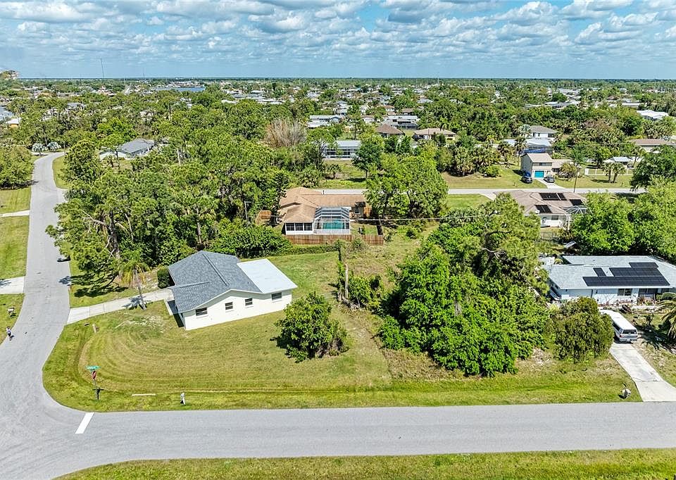 1st image of 572 LAKEHURST AVENUE NW LOT 2