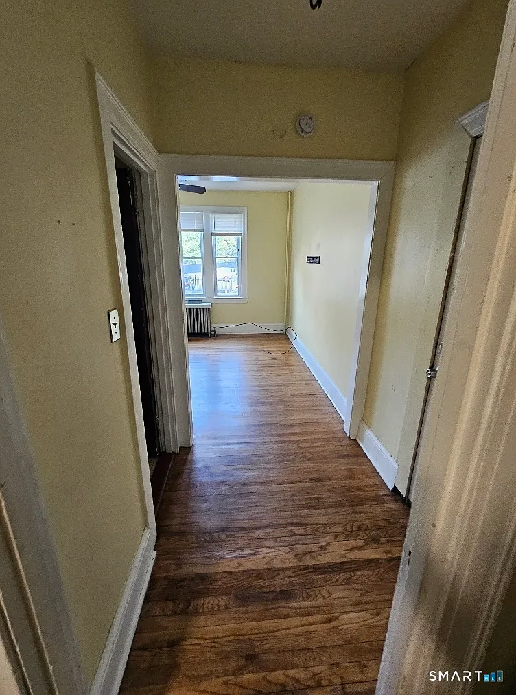 1 bed, 1.0 bath, 800 sqft, $1,295 — Photo 1
