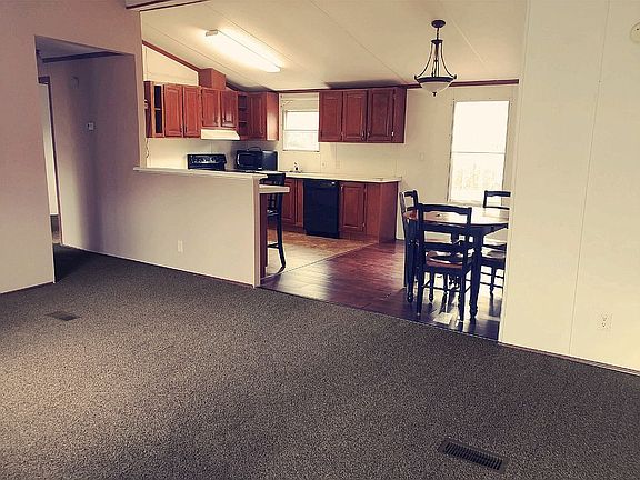 5th image of 852 Woodchase Dr