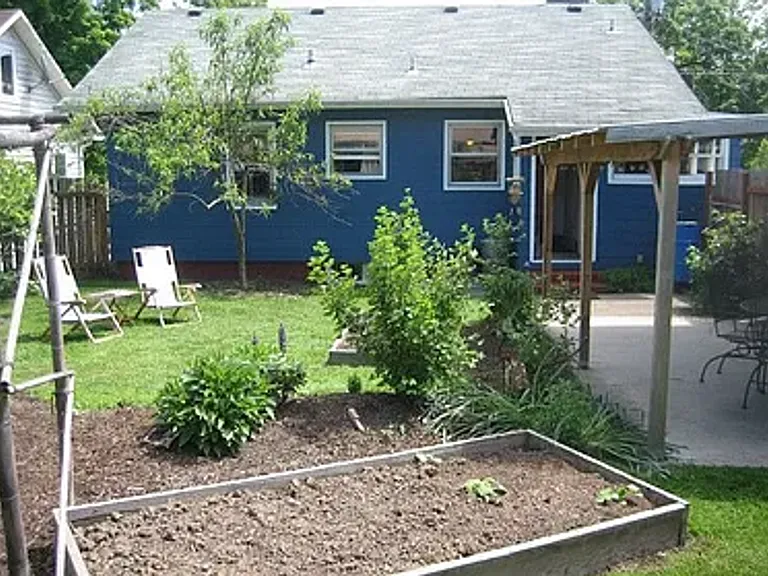 7135 SE 22nd Ave — Photo 2