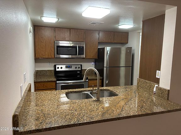 5th image of 3033 E DEVONSHIRE Avenue #2017