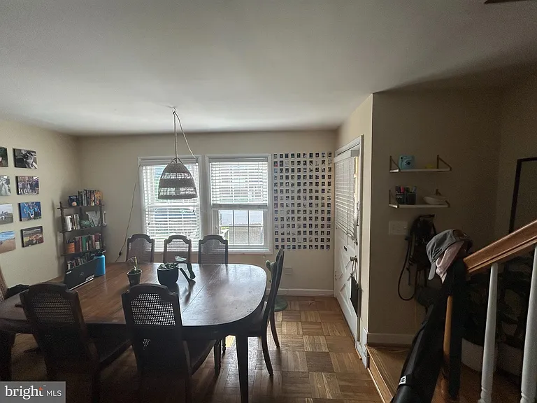 726 N Oakland St — Photo 4