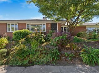 2910 NE Jarrett St, Portland, OR 97211