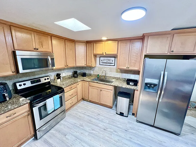 210 Carolina Ave — Photo 30