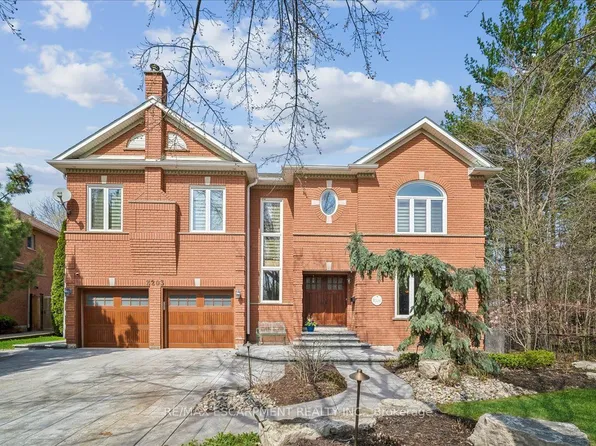 2203 Winding Woods Dr, Oakville, ON L6H 5T9