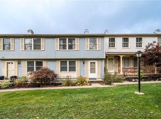 129 Quaker Ridge Dr, Akron, OH 44313