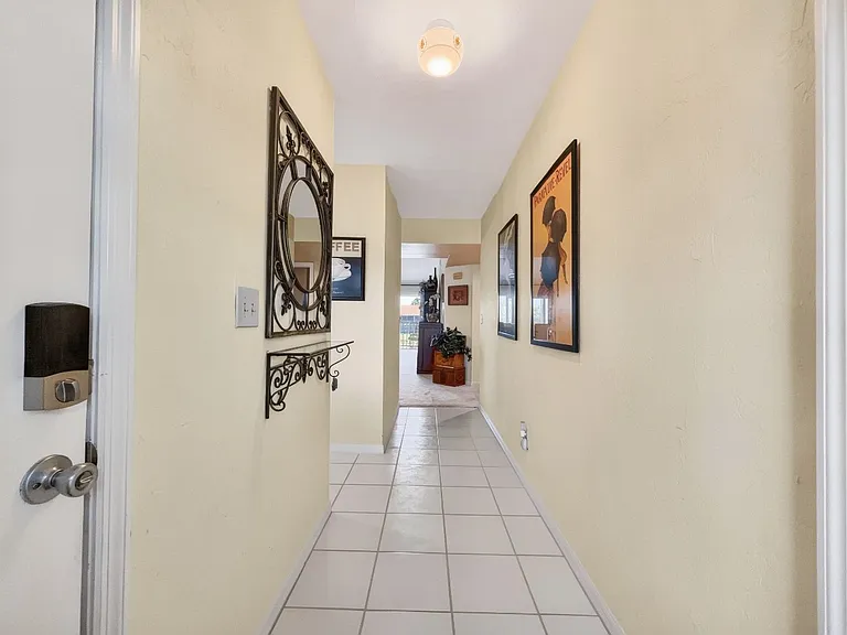 1950 W Crown Pointe Blvd #B-207 — Photo 25