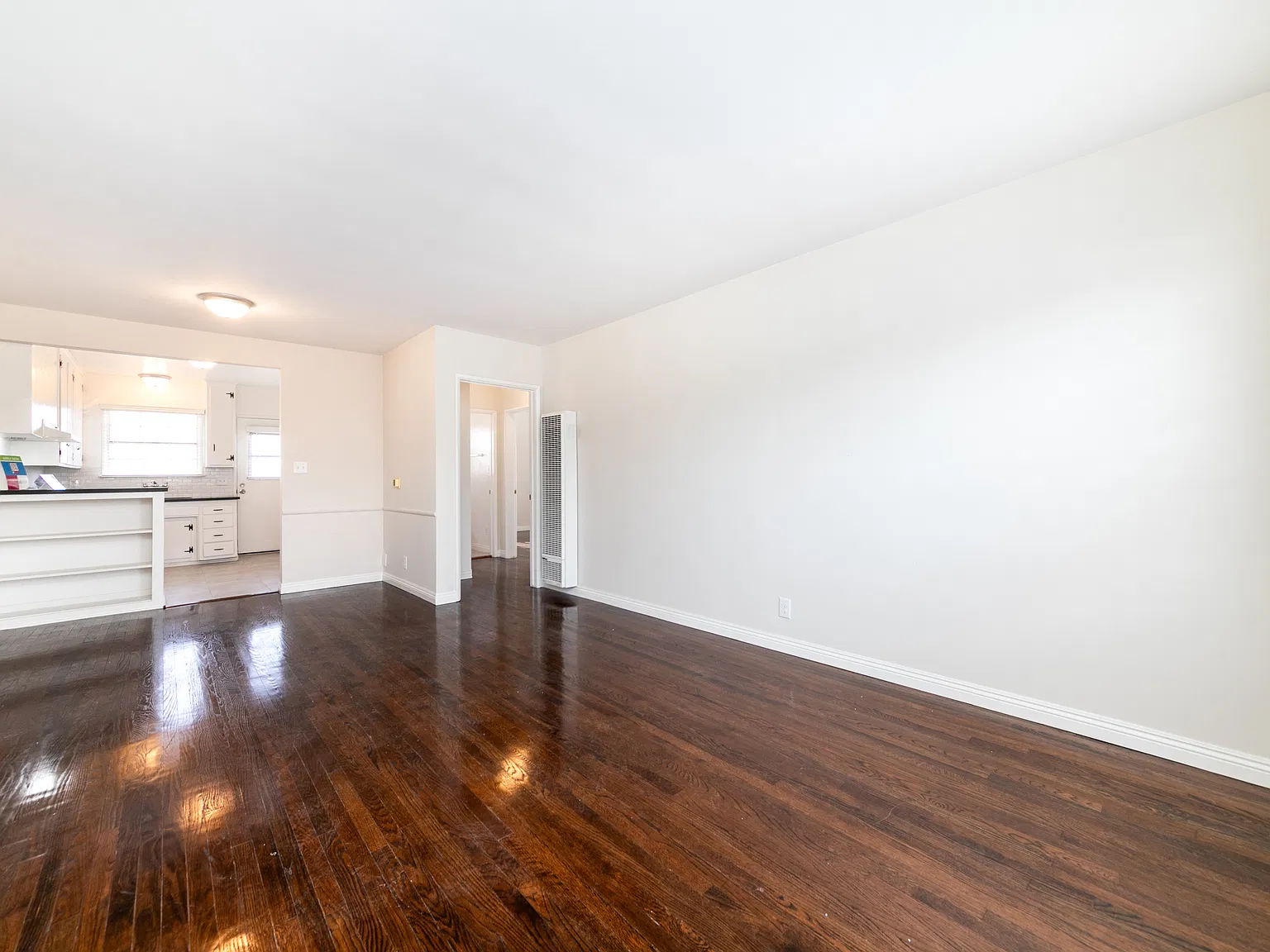 2 bed, 1.5 bath, $2,645 — Photo 4