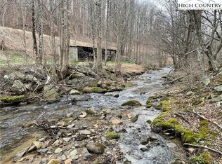 1275 Big Windfall Rd, Lansing, NC 28643