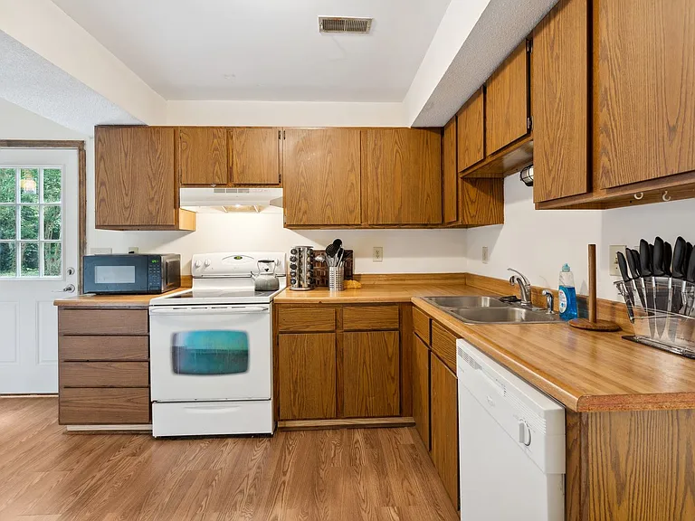 2 Misty Creek Ct — Photo 9