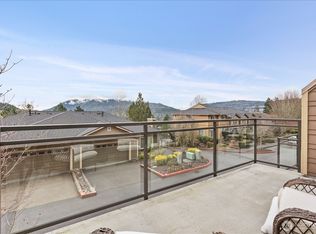 23300 SE Black Nugget Rd UNIT D3, Issaquah, WA 98029