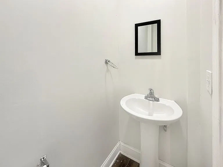 2525 W Cold Spring Ln — Photo 7