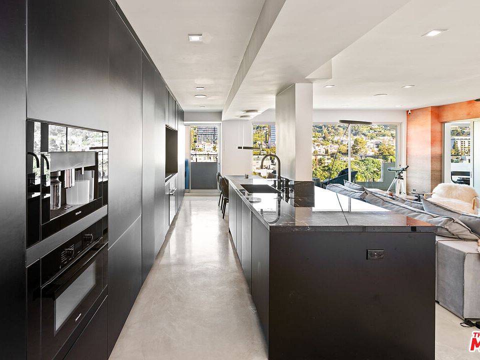 1st image of 838 N Doheny Dr APT 1205