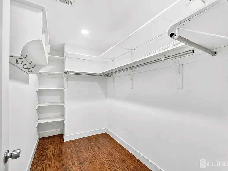 262 Prospect Ave — Photo 30