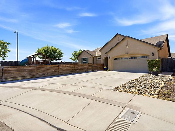4th image of 1383 E Donnybrook Place