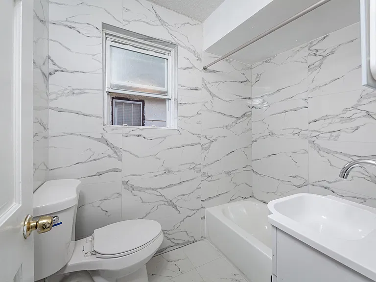 6925 Corbitt Ave — Photo 9