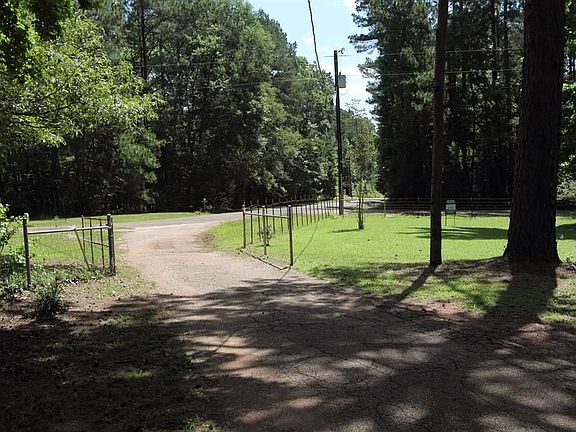 2nd image of 1681 County Road 2051