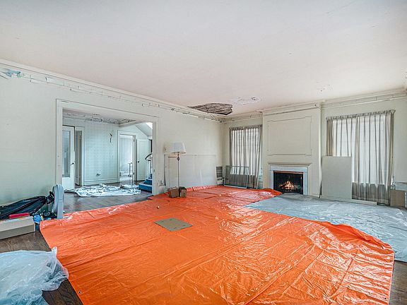 5th image of 4959 S Greenwood Ave