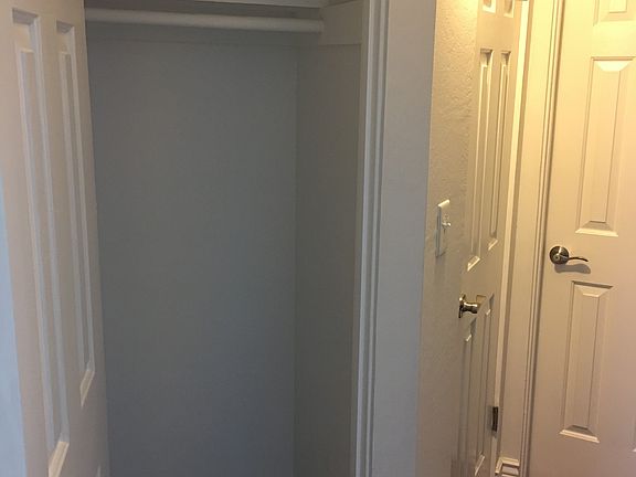 4th image of 1352 Kingfisher Way APT 17