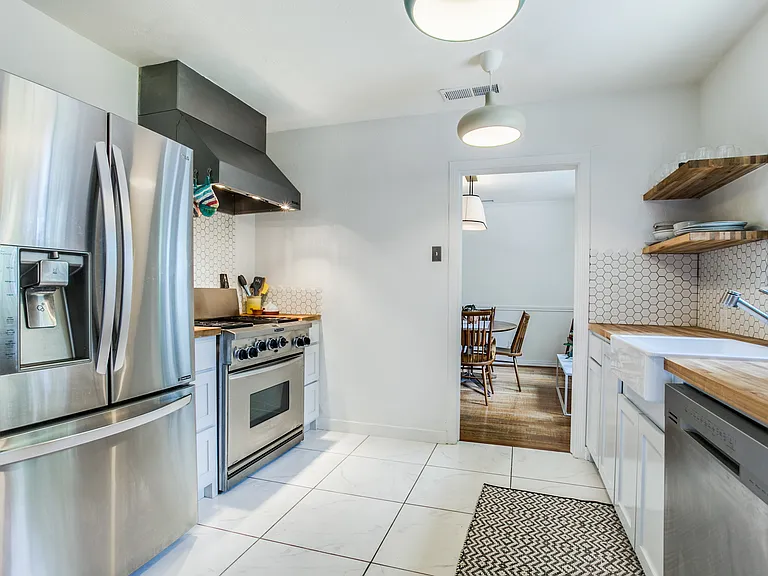 8619 Angora St — Photo 9