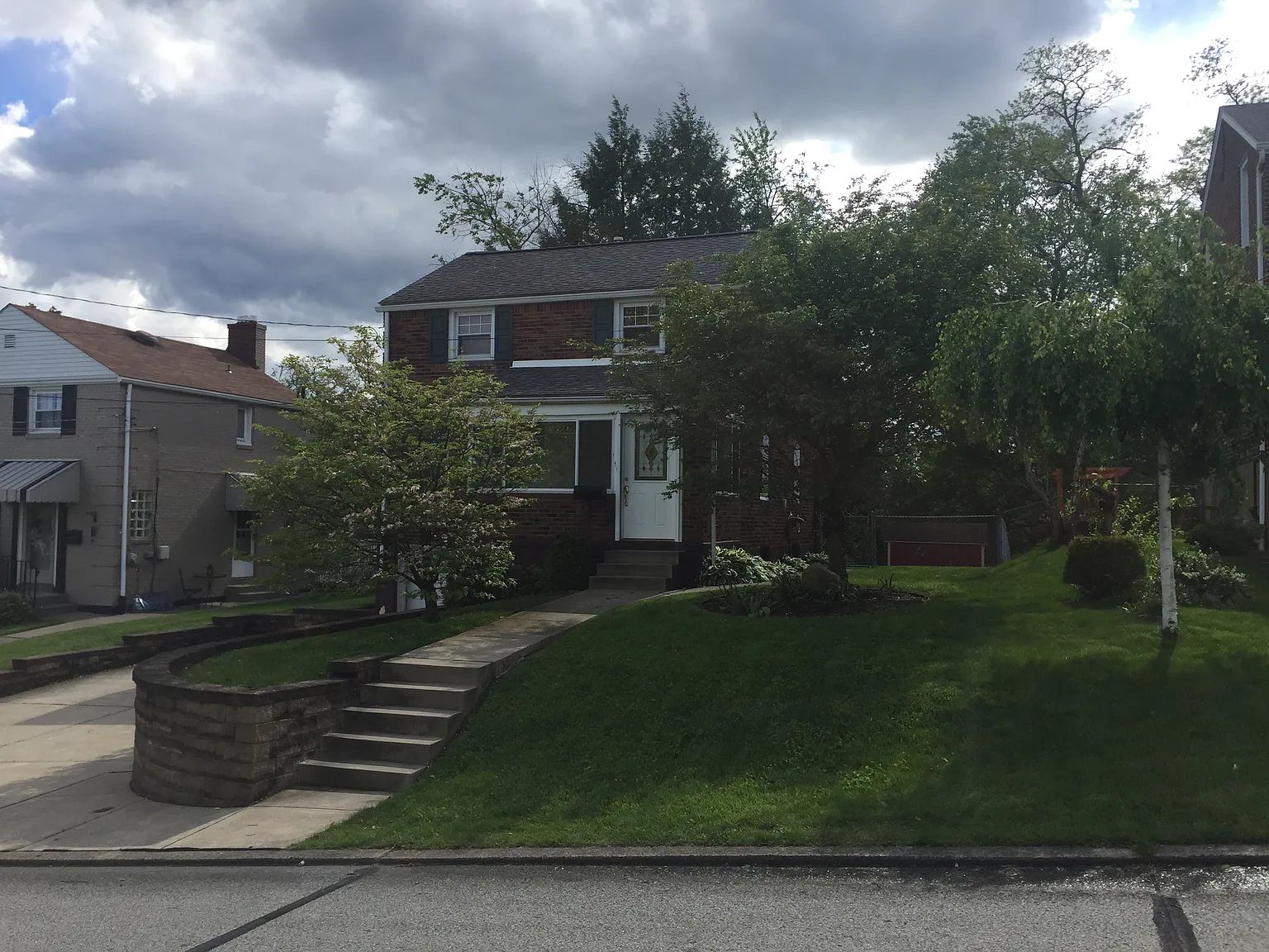 966 Lindberg Ave photo 1