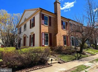 5836 Apsley House Ct, Alexandria, VA 22310
