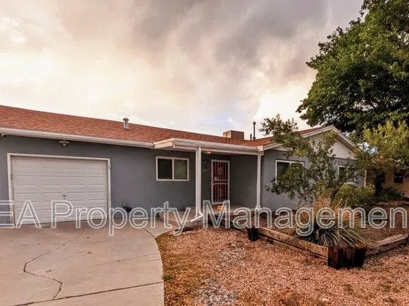 2837 Palomas Dr NE, Albuquerque, NM 87110