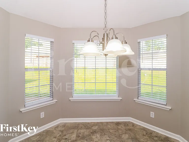 1060 Mossy Knoll Dr — Photo 6