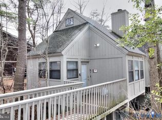388 Spitz Ln #B, Basye, VA 22810