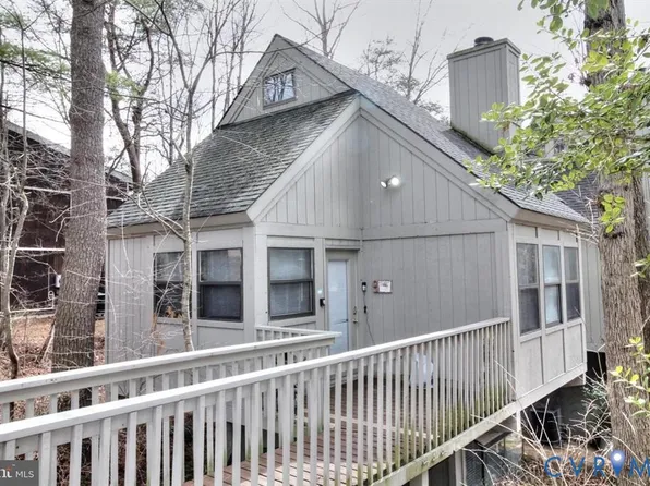 388 Spitz Ln #B, Basye, VA 22810